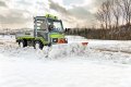 Grillo PK1400 4WD con lama spazzaneve è efficace nella pulizia di strade e piazzali